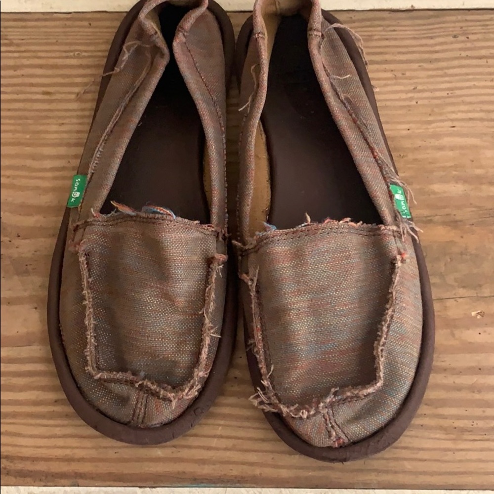 Sanuk loafer